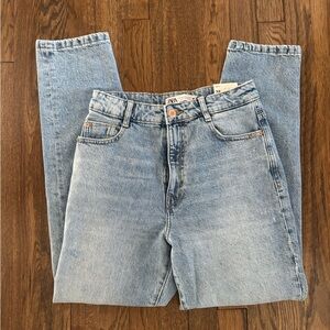 Zara Women's Straight Leg Jeans in Light Blue